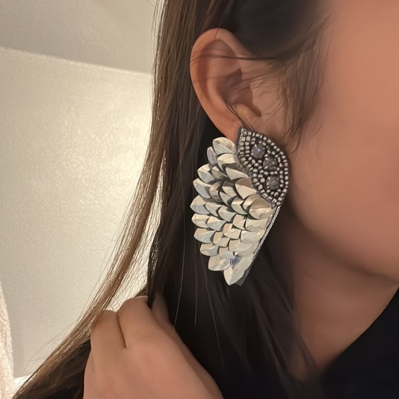 Wing earrings - Picture 3 of 3